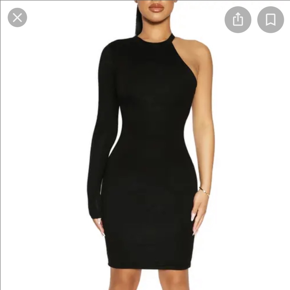 NWOT NAKED WARDROBE
On One-shoulder Body-con Mini Dress Size S